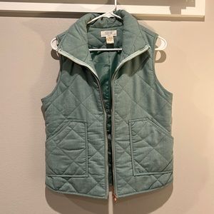 Quilted light green vest